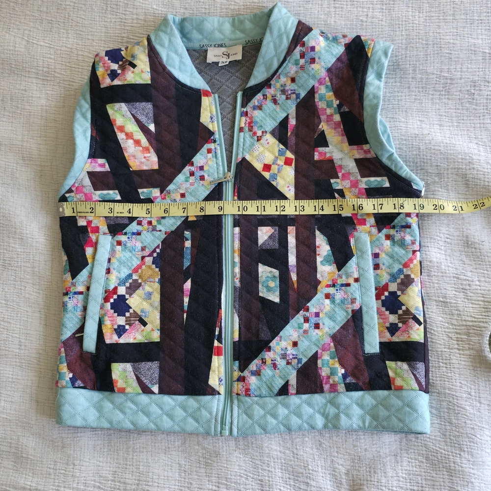 Rare Vintage Patchwork Quilted Jacket Convertible… - image 7